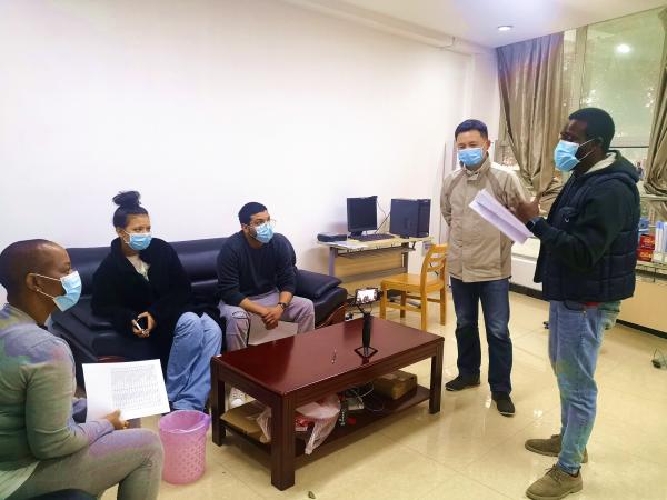 今晚“2025江西省城市足球联赛-赛程/比分/球队阵容全掌握-本地足球热血来袭！赣超”赣州VS萍乡！警方提醒